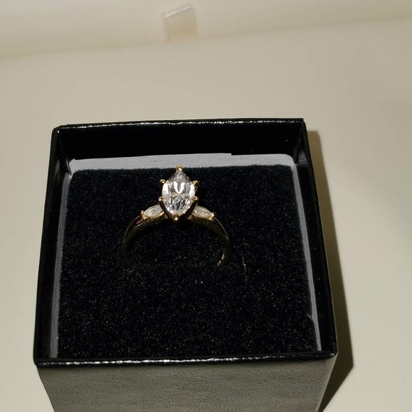 14K gold ring - Picture 2 of 6